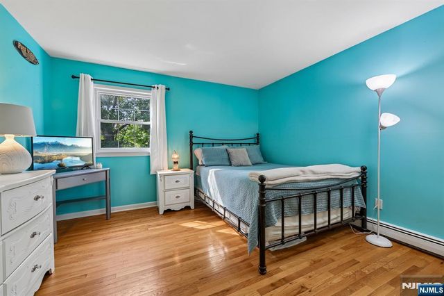 40 Brook Terrace, Wayne, NJ 07470