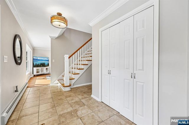 40 Brook Terrace, Wayne, NJ 07470