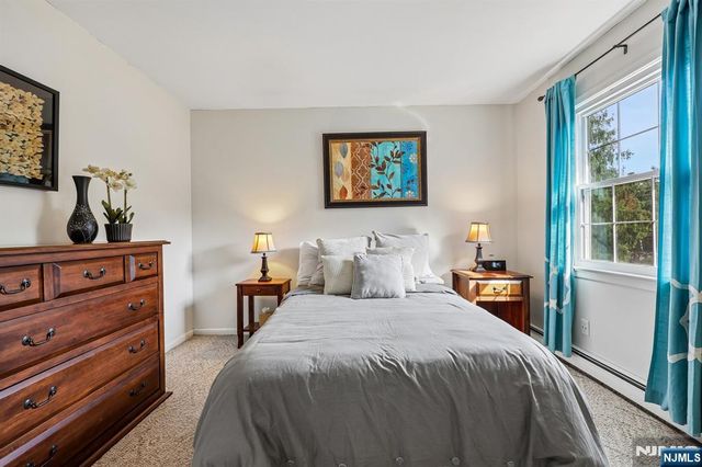 40 Brook Terrace, Wayne, NJ 07470