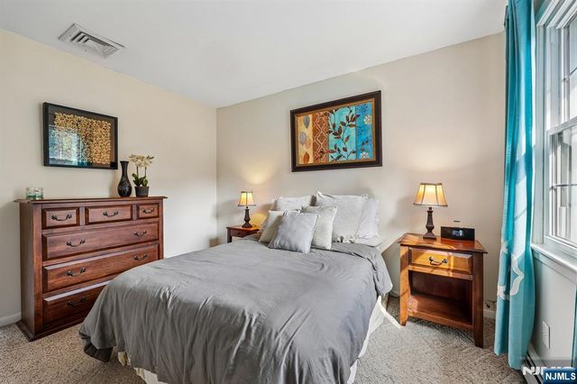 40 Brook Terrace, Wayne, NJ 07470