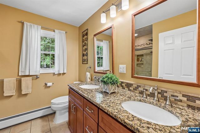 40 Brook Terrace, Wayne, NJ 07470