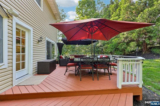 40 Brook Terrace, Wayne, NJ 07470