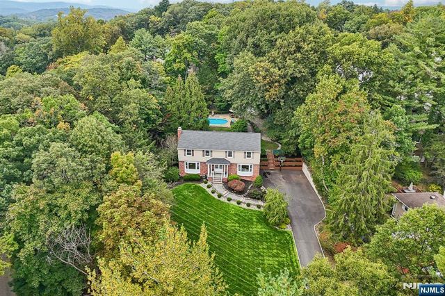 40 Brook Terrace, Wayne, NJ 07470