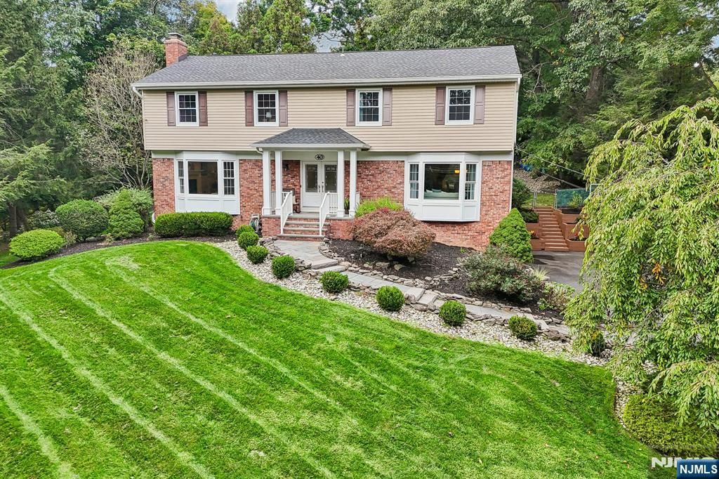 40 Brook Terrace, Wayne, NJ 07470
