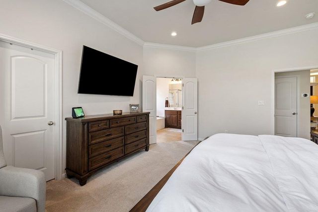 406 Strichen DR, Spicewood, TX 78669