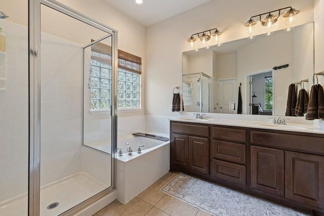 406 Strichen DR, Spicewood, TX 78669