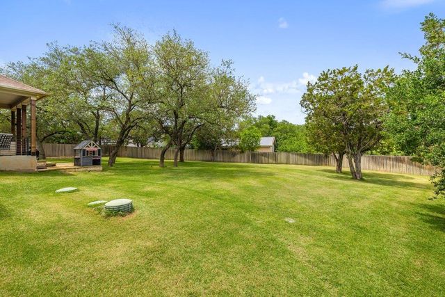 406 Strichen DR, Spicewood, TX 78669