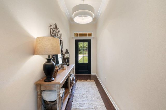 406 Strichen DR, Spicewood, TX 78669