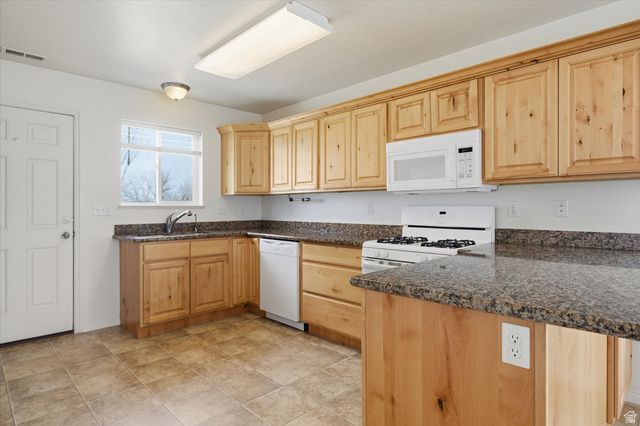 285 W 60 S, Hyde Park, UT 84318
