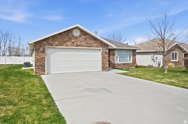 285 W 60 S, Hyde Park, UT 84318