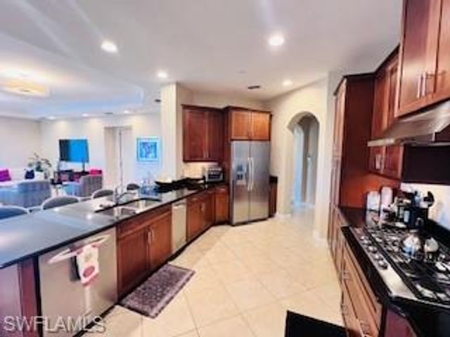 2547 Marquesa Royale Ln Apt 201, Naples, FL 34109