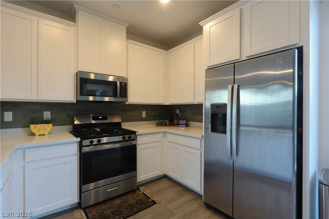 294 Bridge Canyon Street, Henderson, NV 89015