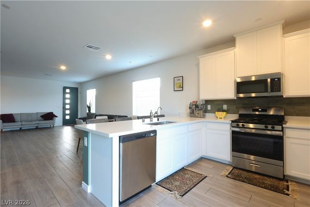 294 Bridge Canyon Street, Henderson, NV 89015