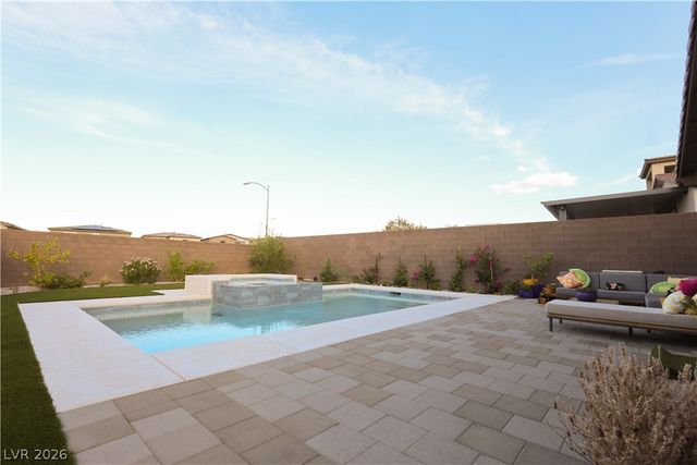 294 Bridge Canyon Street, Henderson, NV 89015