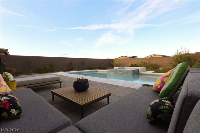 294 Bridge Canyon Street, Henderson, NV 89015