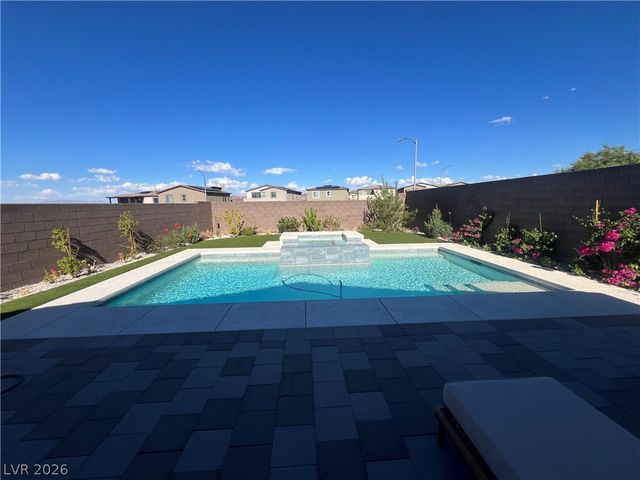 294 Bridge Canyon Street, Henderson, NV 89015