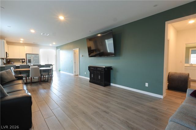 294 Bridge Canyon Street, Henderson, NV 89015