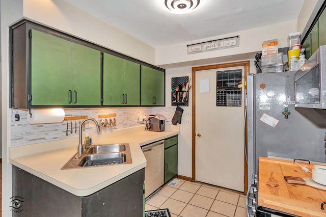 14411 Lamon Avenue, Midlothian, IL 60445