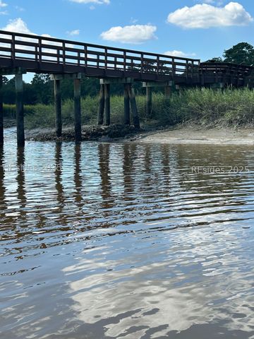 17 Cutter Cir, Bluffton, SC 29909