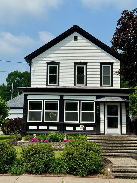 1012 2nd Street S, Stillwater, MN 55082