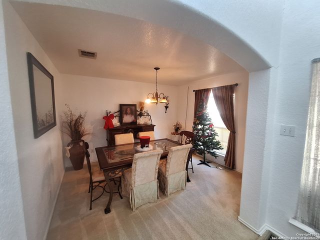 3715 bolden, Converse, TX 78109