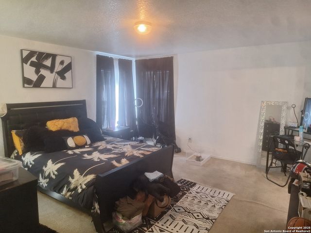 3715 bolden, Converse, TX 78109