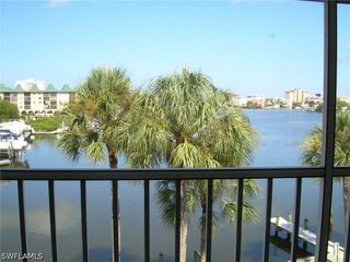 9101 Vanderbilt DR 304, Naples, FL 34108