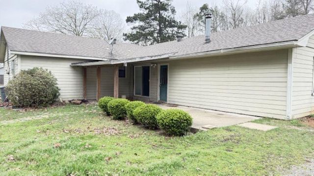 114 Timber Ln, White Hall, AR 71602