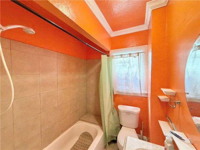 218 E 60th Street, Los Angeles, CA 90003