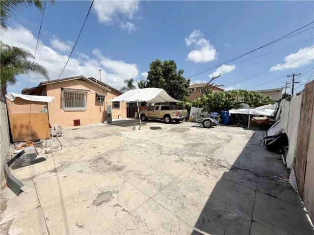 218 E 60th Street, Los Angeles, CA 90003