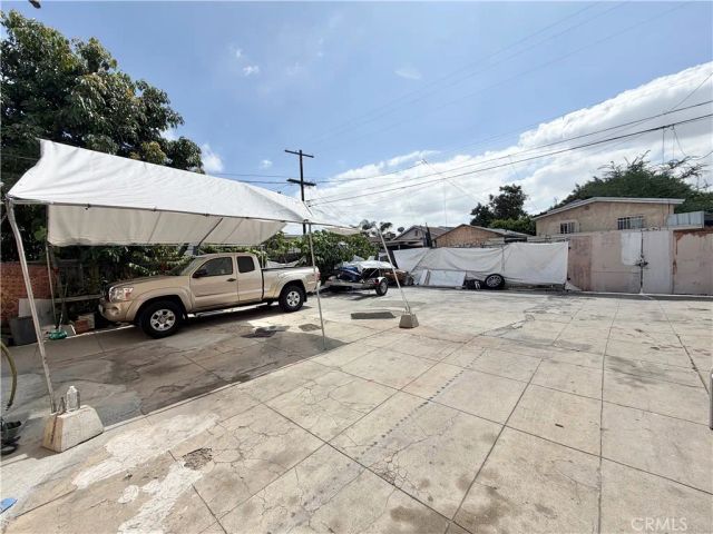 218 E 60th Street, Los Angeles, CA 90003