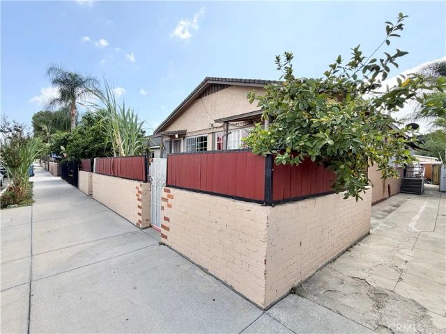 218 E 60th Street, Los Angeles, CA 90003