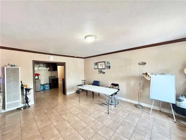 218 E 60th Street, Los Angeles, CA 90003