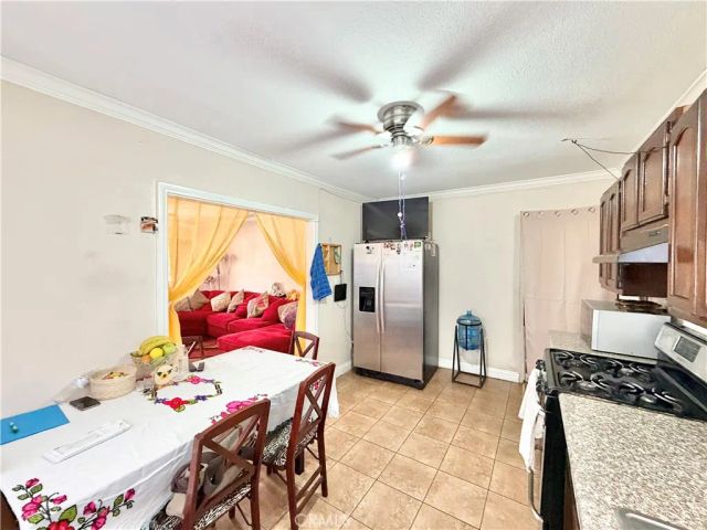 218 E 60th Street, Los Angeles, CA 90003