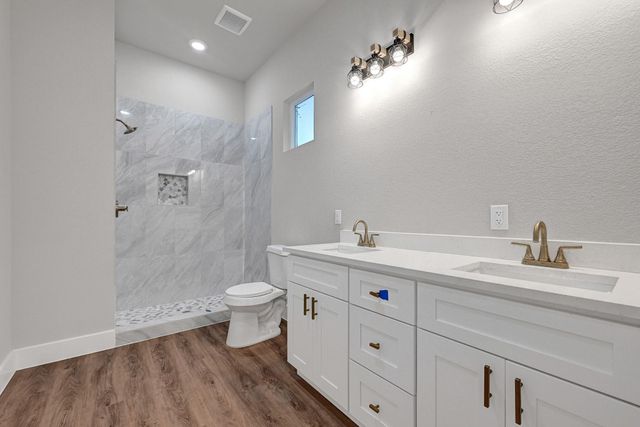 112 S San Jacinto Street A, Conroe, TX 77301