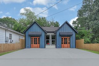 112 S San Jacinto Street A, Conroe, TX 77301