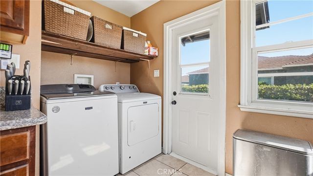 896 Valencia, Colton, CA 92324