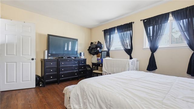 896 Valencia, Colton, CA 92324