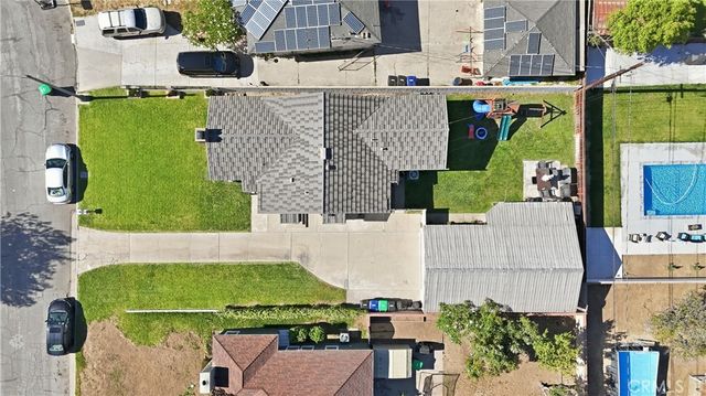 896 Valencia, Colton, CA 92324