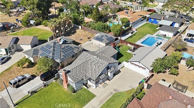 896 Valencia, Colton, CA 92324
