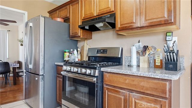 896 Valencia, Colton, CA 92324