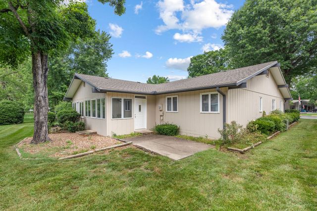 6 Maple Court, Branson, MO 65616