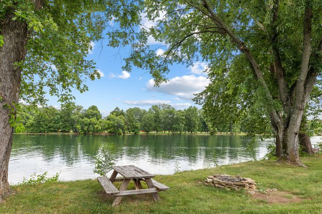 6 Maple Court, Branson, MO 65616