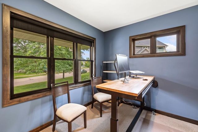 11153 Sweetwater Path, Woodbury, MN 55129