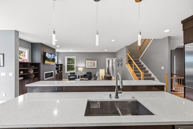 11153 Sweetwater Path, Woodbury, MN 55129