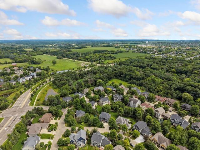 11153 Sweetwater Path, Woodbury, MN 55129