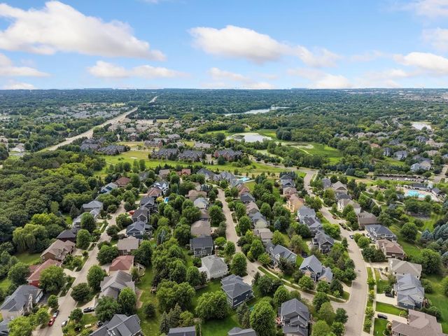 11153 Sweetwater Path, Woodbury, MN 55129