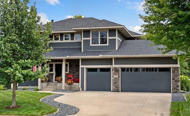 11153 Sweetwater Path, Woodbury, MN 55129