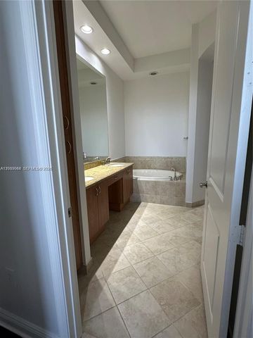 3055 NW 126th Ave 411, Sunrise, FL 33323