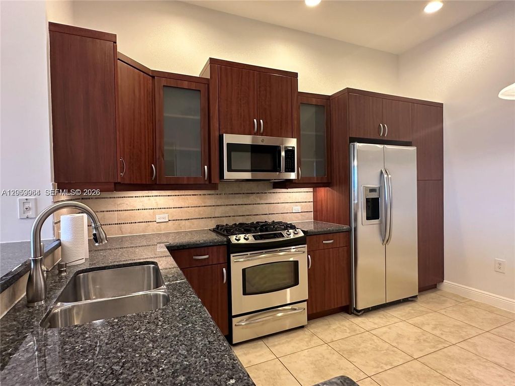 3055 NW 126th Ave 411, Sunrise, FL 33323